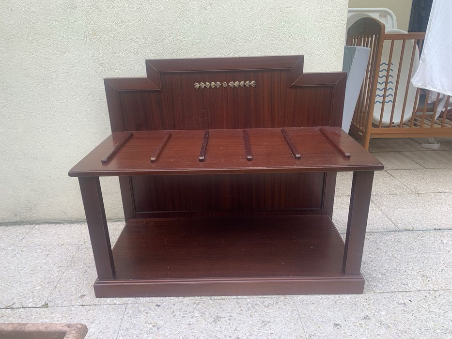 Movel Maleiro em Mogno