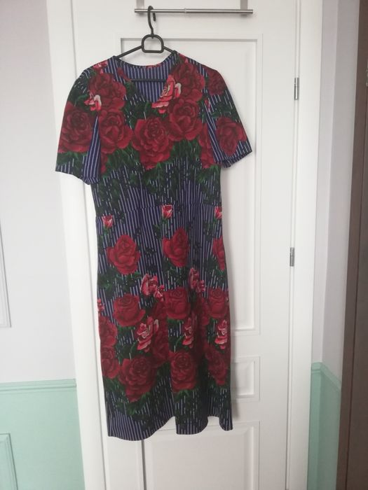 Sukienka w kwiaty 44 do 46