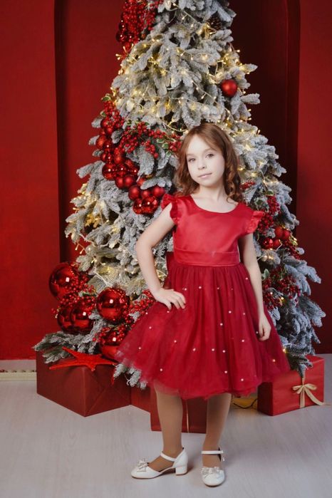 Святкова ошатна нарядна сукня на 6 років