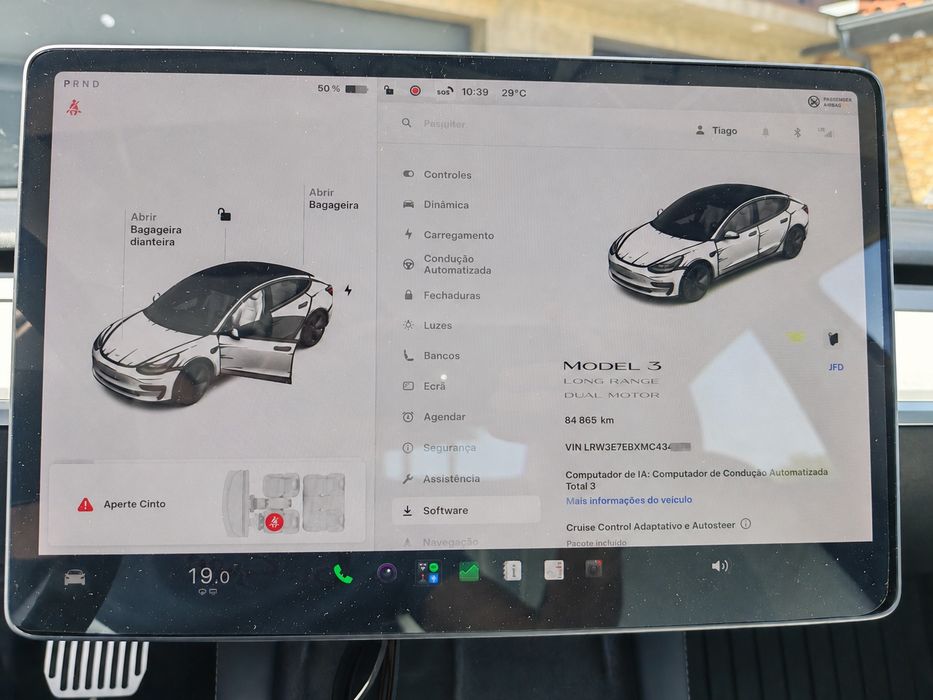 Tesla Model 3 — fotografia 12