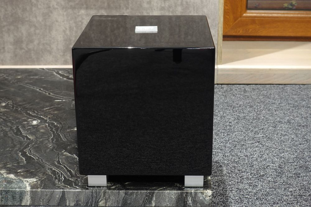 REL Tzero MKIII Czarny Subwoofer Aktywny Outlet