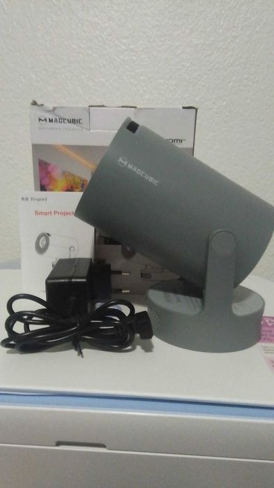 Projetor HY300 Pro+ – Android + Som Melhorado (Novo)