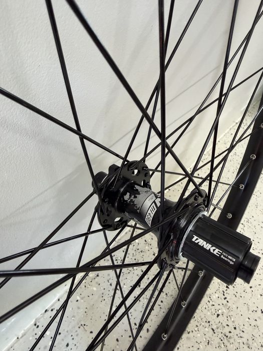 Koła rowerowe 27,5” MTB/XC/ENDURO Tanke Black Boost Dartmoor Patrol