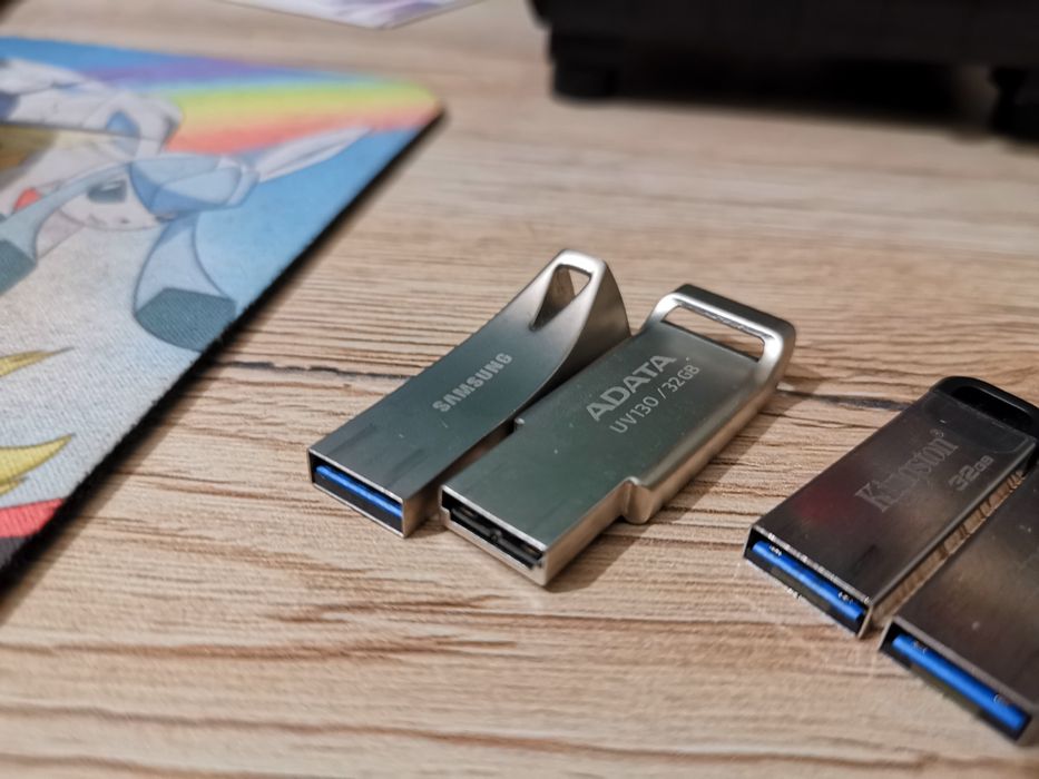 Metalowe pendrive 32GB