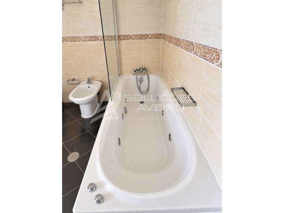 Apartamento T2+1 No Coração De Águeda | Garagem E Elevador