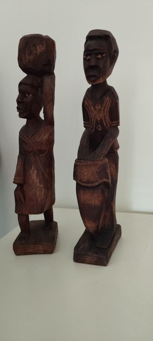 Estátuas africanas madeira