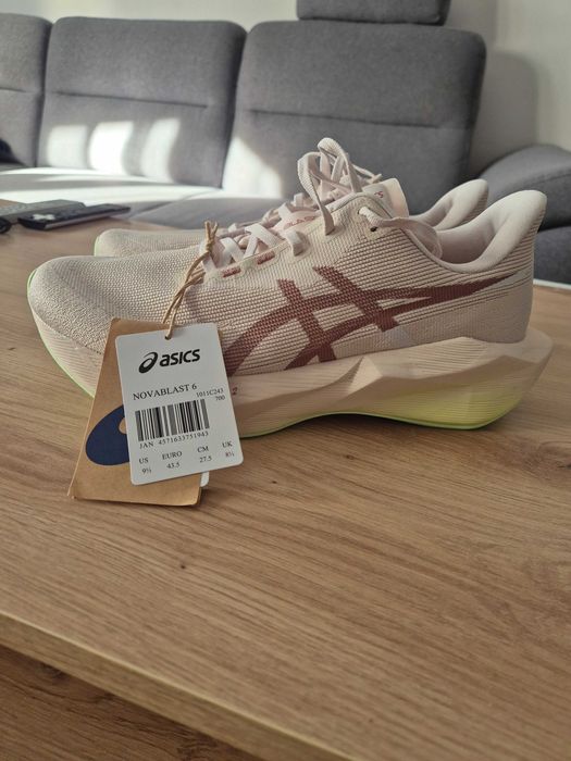 Asics novablast 6