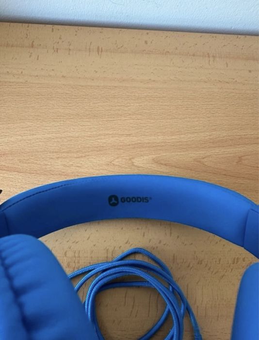 Auscultadores  GOODIS de fio