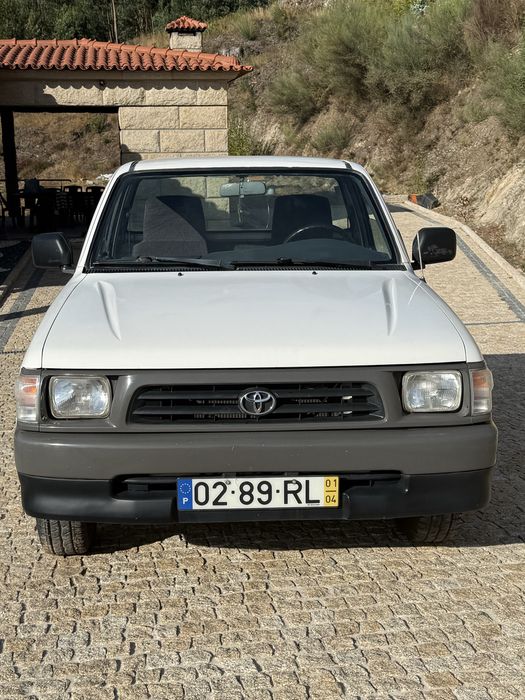 Toyota Hilux 2.4