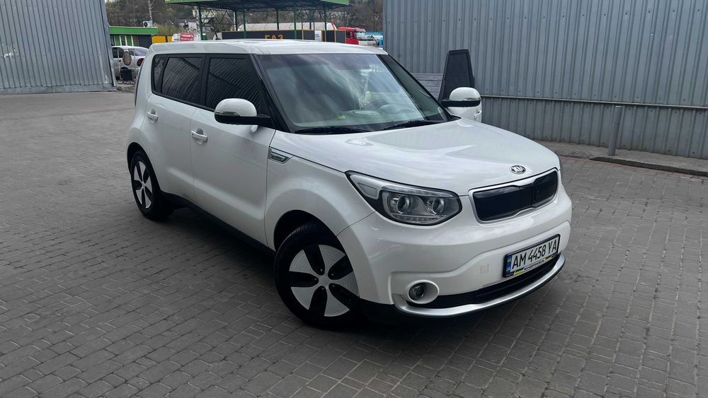 Kia Soul 2017 VIN KNAJN81EFJK029997 фото оголошення 2 з 11