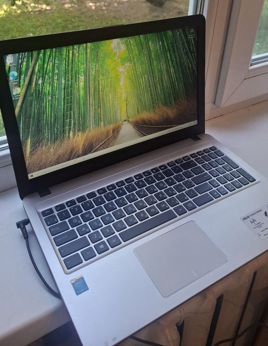 Ноутбук Asus X540LA