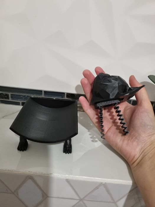 Uchwyt stojak na papier toaletowy piesek