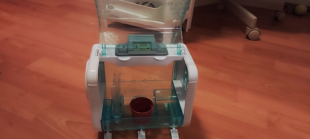 Mini szklarnia edukacyjna  z wyświetlaczem LCD