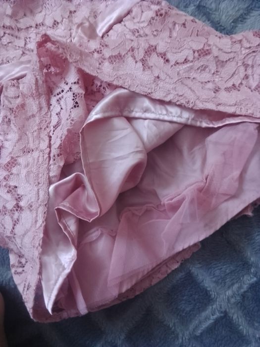 Elegancka sukienka koronkowa dla dziewczynki, róż, r. 98 24 - 36m