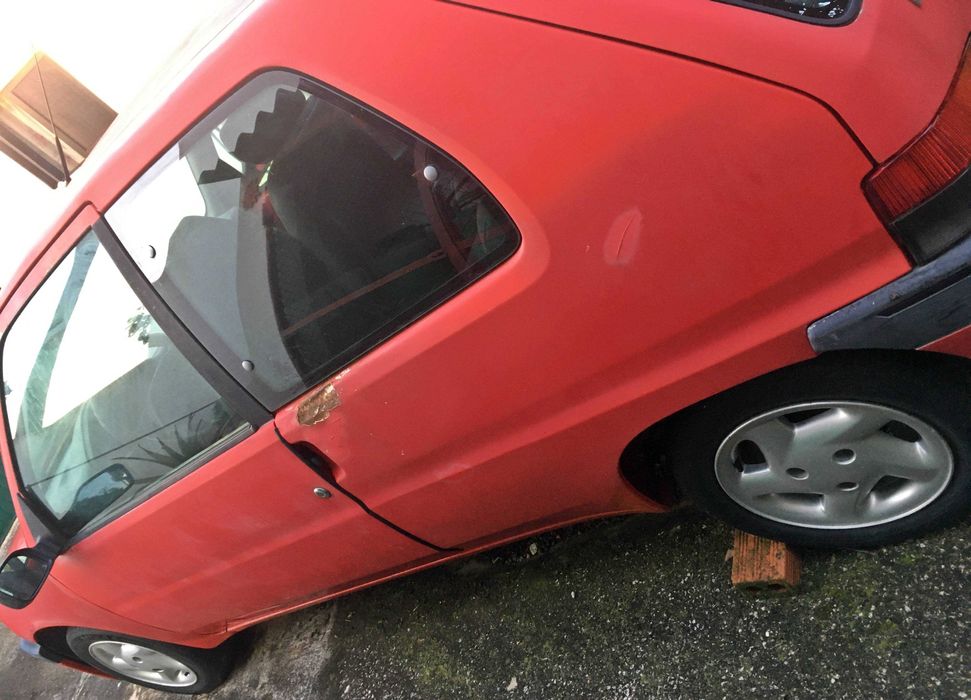 Peugeot 106 XR 1.0 venda completa apenas, para circular ou pecas.