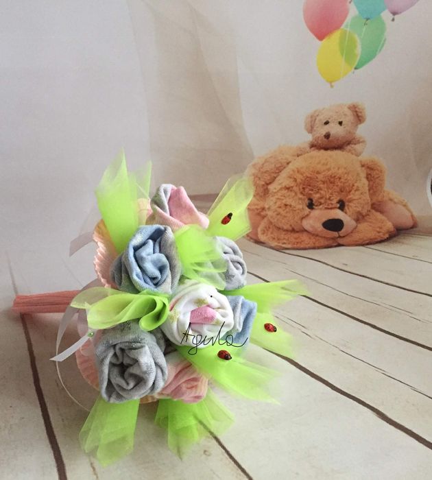 Bukiet ze skarpetek na chrzest, roczek, baby boom