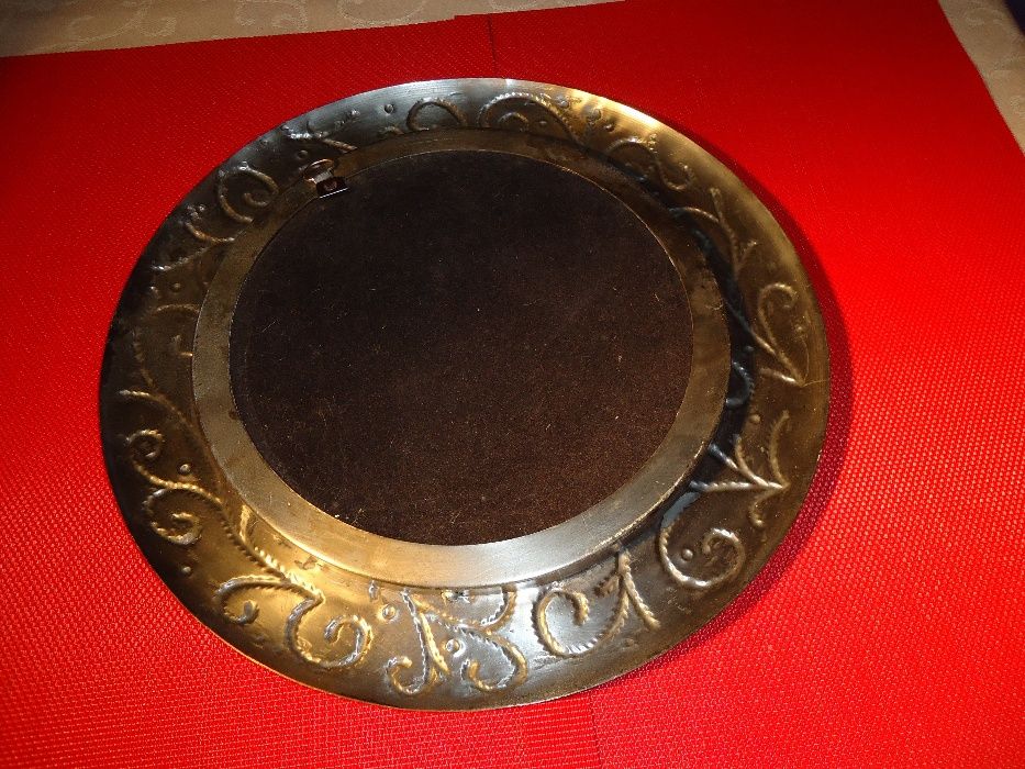 Silver Round Mirror64740865679873121