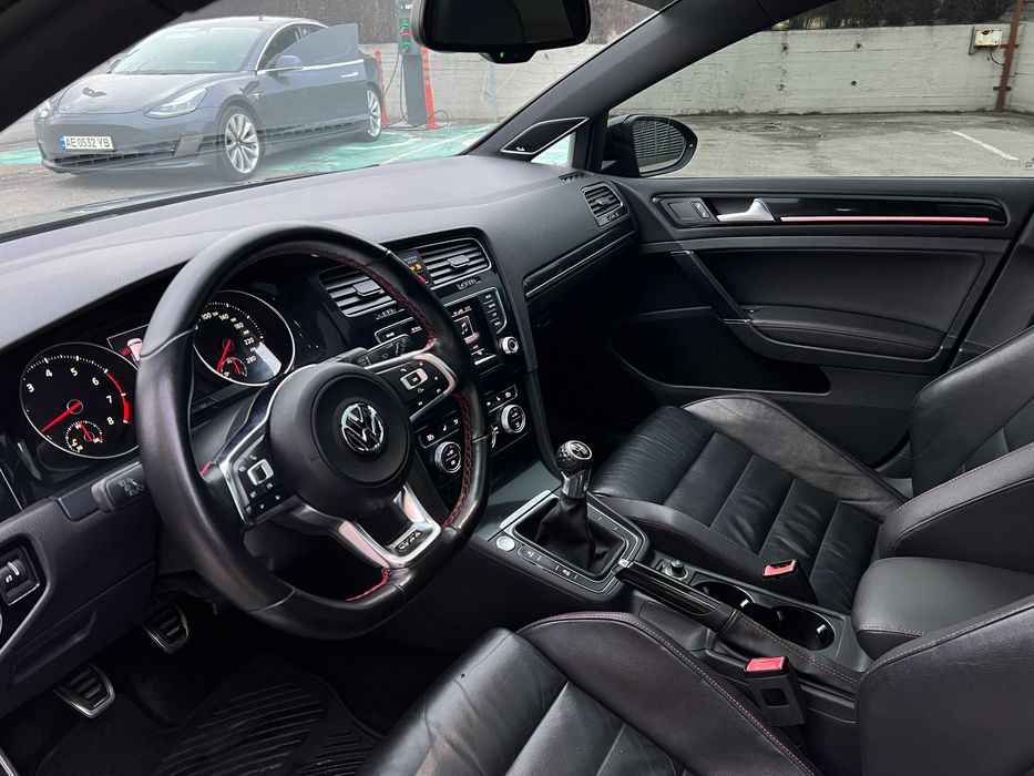 Volkswagen Golf 7 GTI