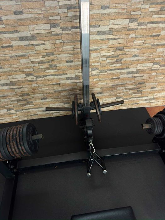 Rack de musculação c/ banco e pesos e acessórios