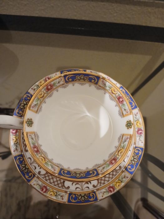 Queen's Teacup426582037843169286
