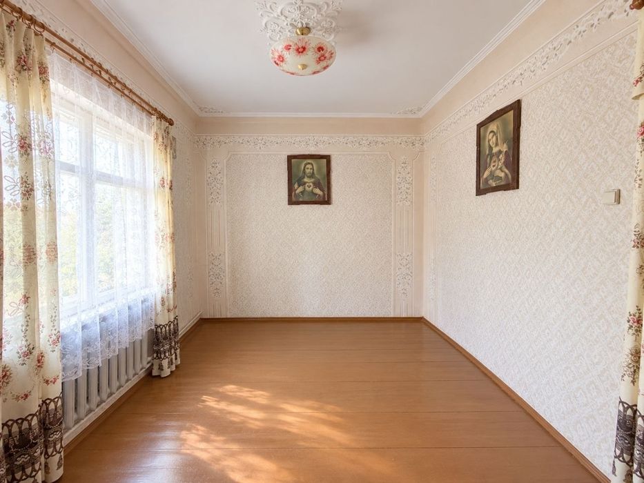 Продаж будинку у Меденичах