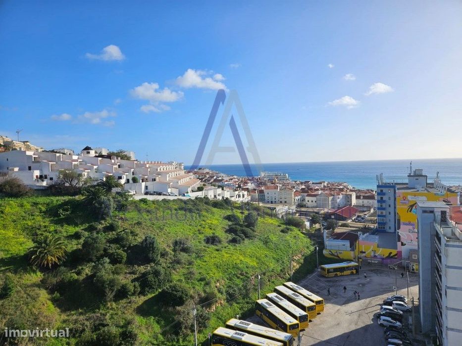 Apartamento T1 com Vista Mar e Terraço na Vila de Sesimbra!