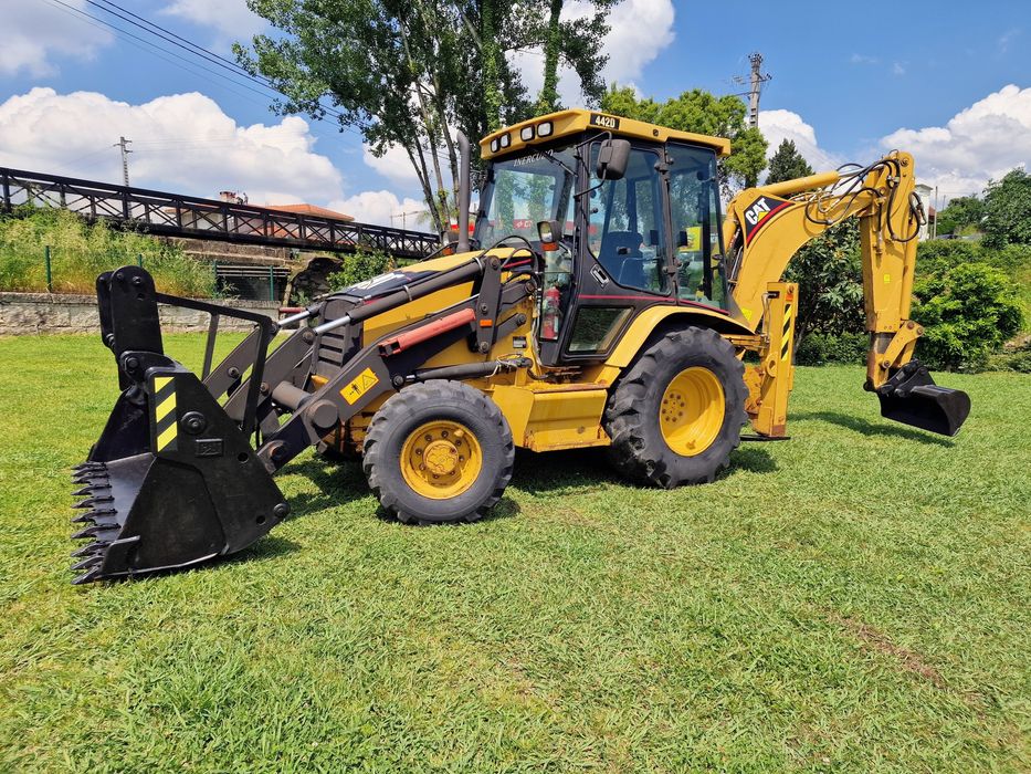 Retroescavadora caterpillar