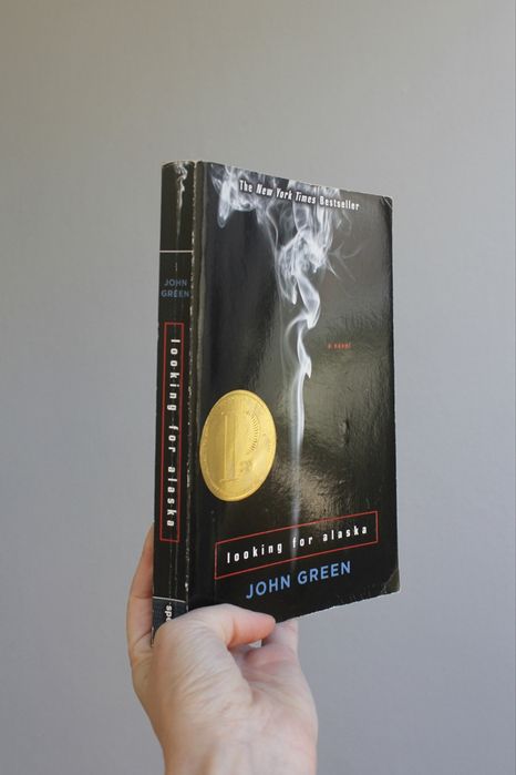 Livro “Looking for Alaska”, John Green