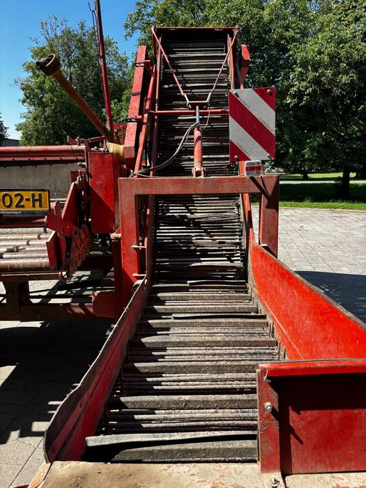 Kombajn do cebuli Amac E2 .