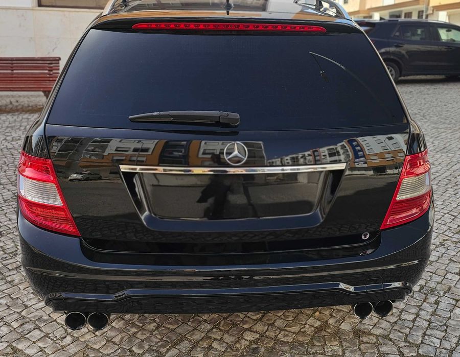 Carrinha Mercedes C220 W204 imaculada