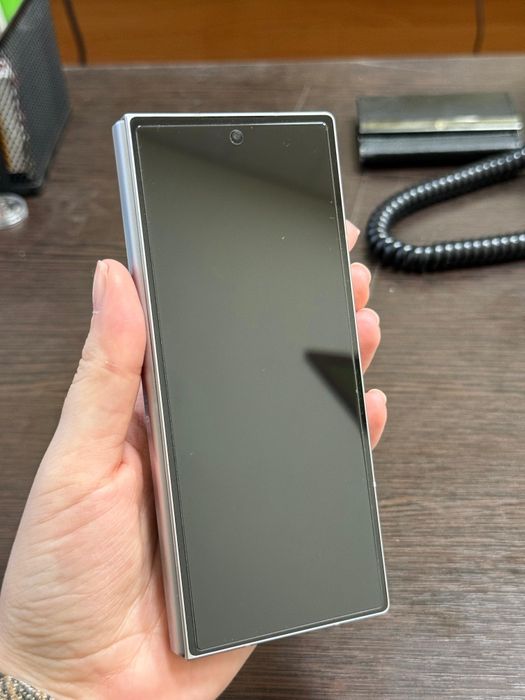 Samsung galaxy z fold 6 12/256 / Samsung galaxy bads 3 pro