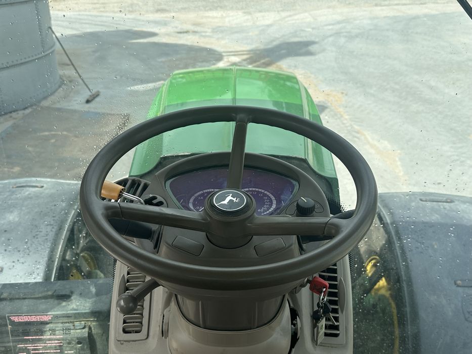 John deere 6210R