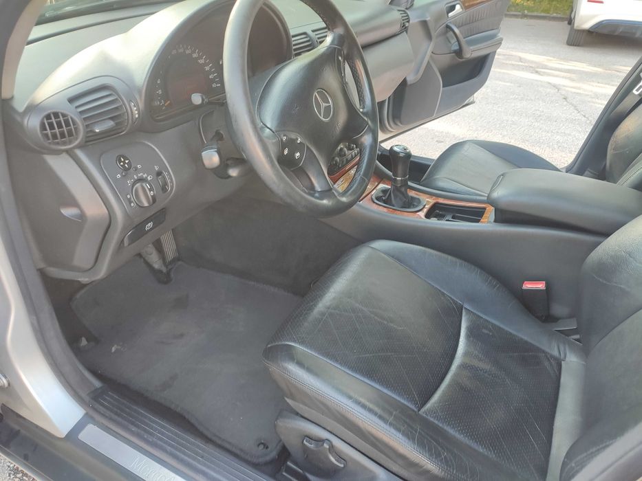 Mercedes-benz C220