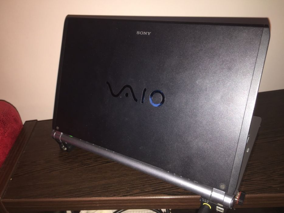 Ноутбук 10.1 Sony VAIO PCG-4H2P + моб. телефон Sony Arc