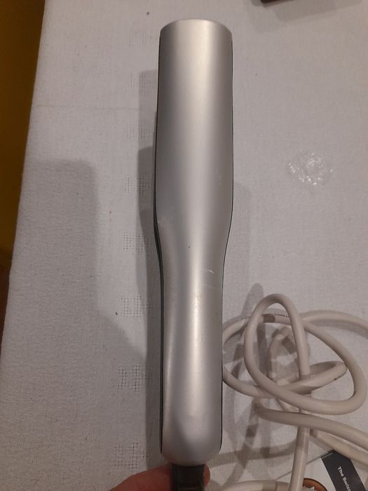 Alisador de cabelo rowenta.