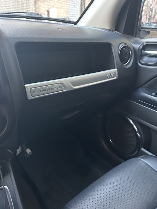 Jeep Compass 2013 року 2.4 4x4