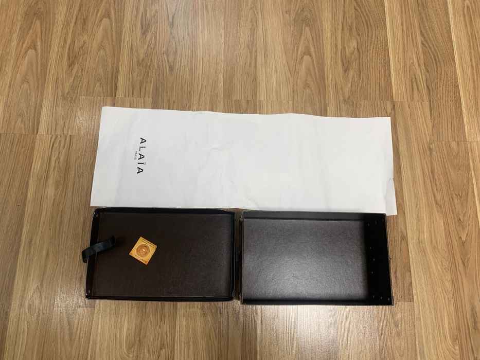 Коробка для взуття AlaïA Paris