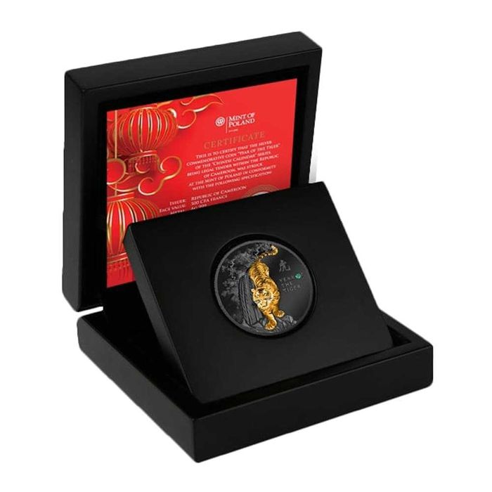 Серебряная монета Камерун 2022  Год Тигра 10г изумруд Подарок