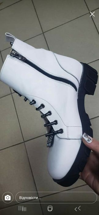 Продам новые ботинки