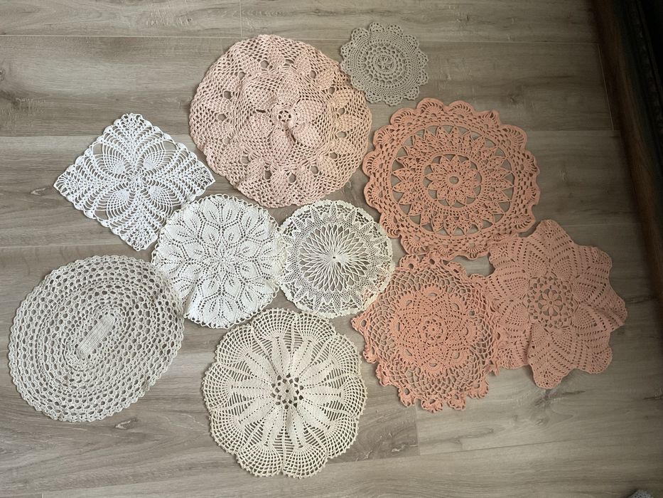 Серветка декоративна вязана ґачком