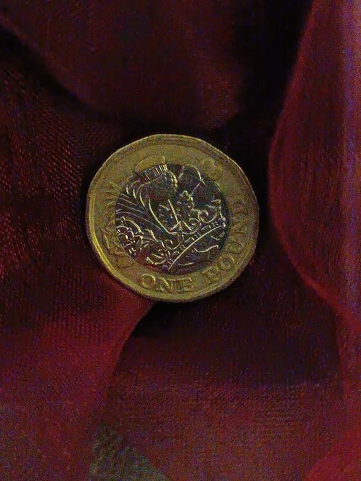 Moeda de colecao em bom estado