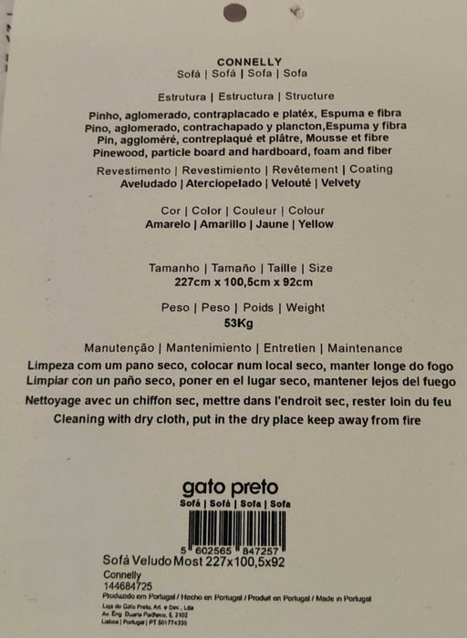 Sofá de veludo castanho caramelo