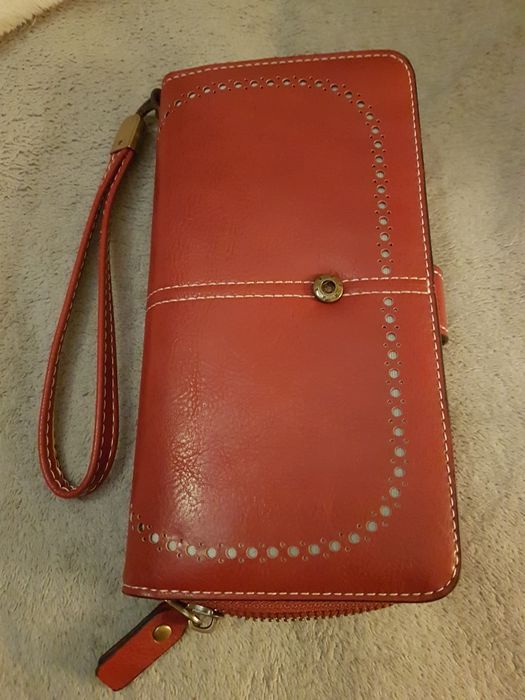 Carteira vermelha nova