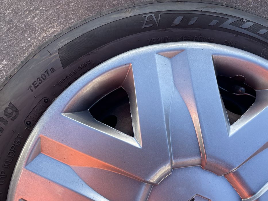 4 Jantes com Pneus Renault