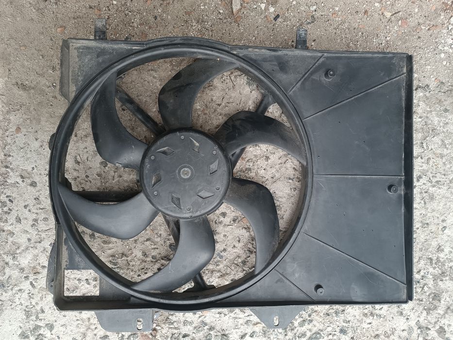 Дифузор радиатора вентилятор кожух Peugeot 301 508 208 C3