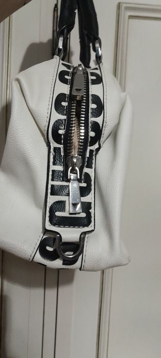 Mala branca e preta original da guess