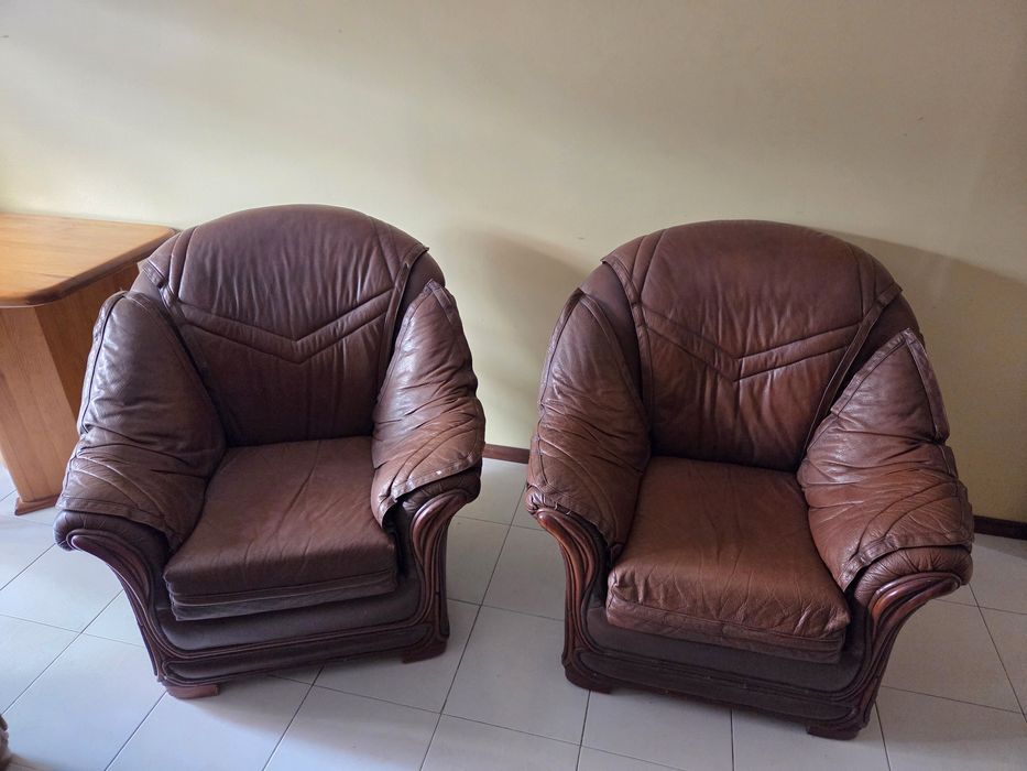 Conjunto de Sofás em pele