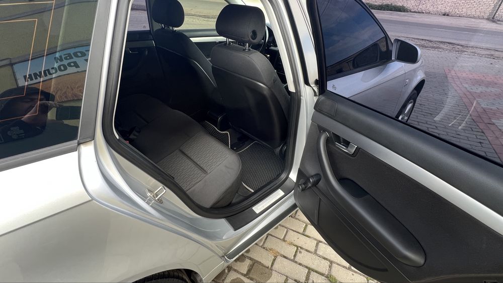 Продам AUDI  A4 B7