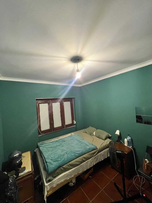 Quarto individual Caxias proximo a estação homem ou mulher