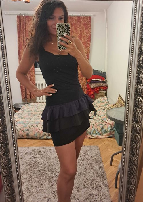 Mini czarno- fioletaowa spodniczka rozm. M
